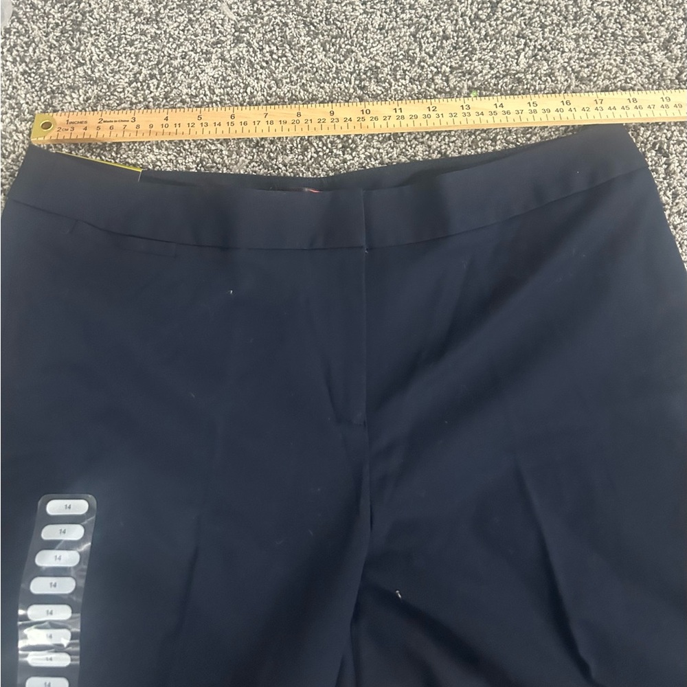 Rafaella Navy Curvy Cropped Slacks Retail $62 Size 14 NWT - Picture 7 of 7